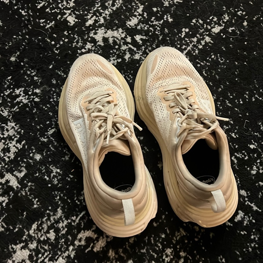Hoka Bondi 8